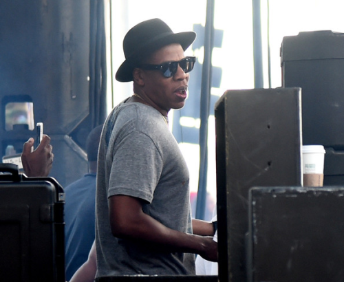 aintnojigga:
“Jay Z backstage during Day 2 of the 2014 Budweiser Made in America Festival, held at Los Angeles Grand Park.
”