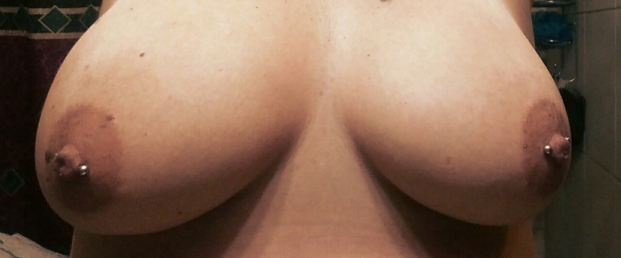 funbilatina:  Random body parts…:)