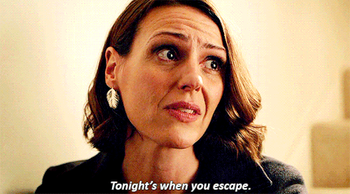 jodiecomersource:Suranne Jones and Jodie Comer as Gemma Foster and Kate Parks in Doctor Foster (2.04