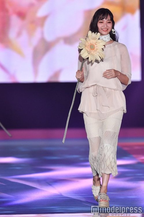 Girls Award S/S 2019 -  新川優愛