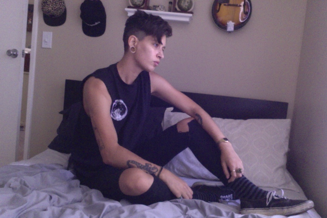 rraymerr:  Summer hasn’t even started and I’m already tan 👀 