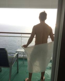 zacockenden:  Hey look a photo that I’m actually covered up in. Still #Naked #nakedboy drying off #balcony #suite #cruise #instaboy #instamodel #male 