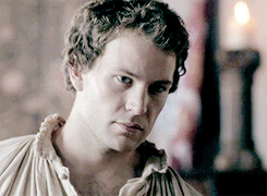 lochiels:gif/picspam request meme ▷ nellgwyne asked: the white queen + favourite minor character&ldq