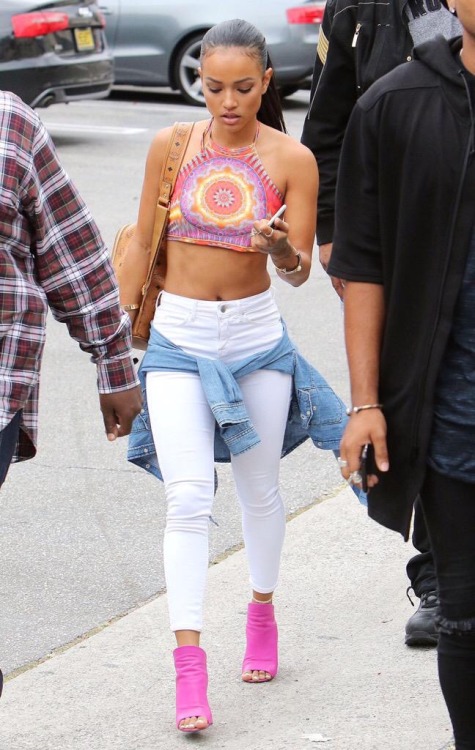 skyetownsend:  How is she this effortlessly fine?