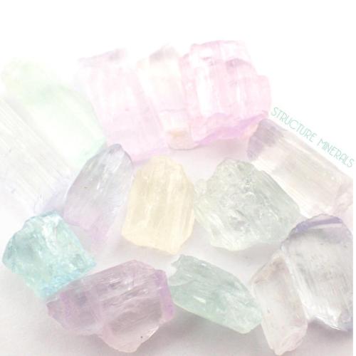 structureminerals:Spodumene or Kunzite now available along with many other fresh listingsStructureMi