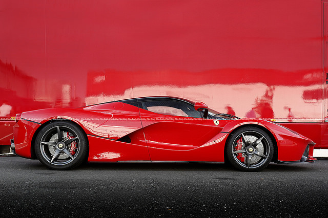 automotivated:  FERRARI LaFERRARI by Eddy Clio on Flickr.