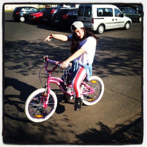 hahhahhahaha @sinemfentyy #barbiebikeee