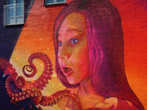 crossconnectmag:  Natalia Rak born in 1986 and graduate of Fine Arts in Lodz is the most talented Street Art artist in Poland. Follow fer on Instagram.                                 :-) Looking to spice up your timeline? Like out