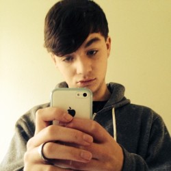 #gayboy #gayboy #bored #slut #selfie #iphone5c