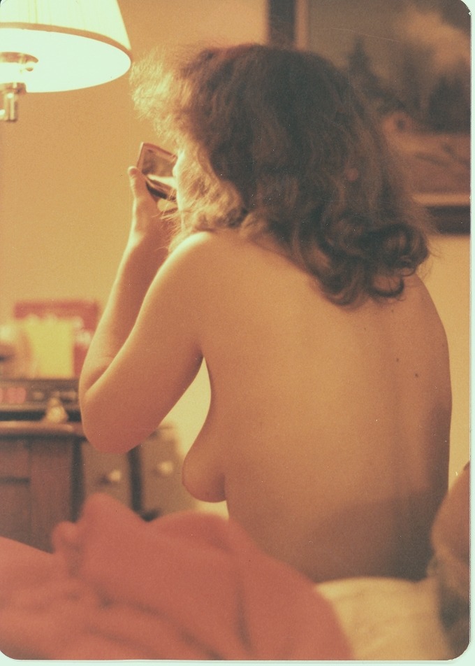 vintagenamelessamateurs:  Retro amateur submitted to vintagenamelessamateurs. Enjoy