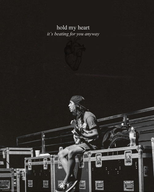 5weetsorrow:  Sad/Bands/B&amp;W blog 