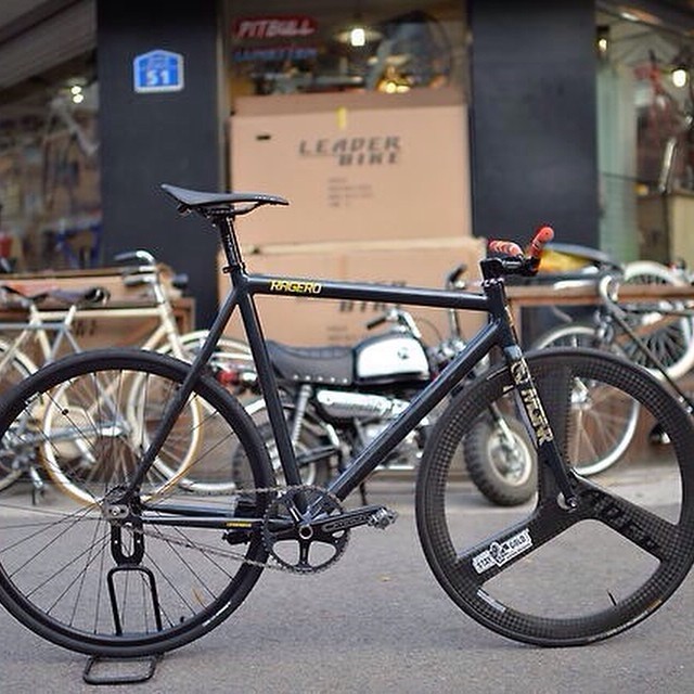 roadbikecity:  Pista #bike