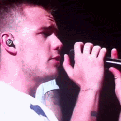 Zayn And Liam During Summer Love [25/5/13]