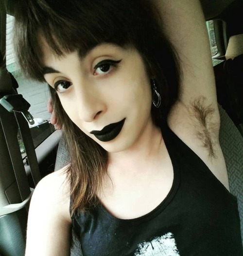 hairyarmpithotties:Super duper sexy! @that_weird_goth_train_girl #hairy #hairywomen #hairywoman #hai