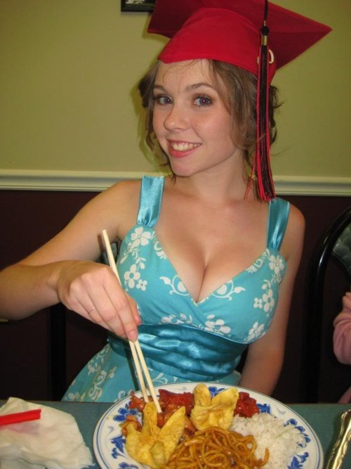 Porn “Thanks for my graduation dinner, big photos