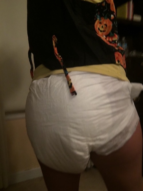 diaperedmilf:  Silly baby! You don’t need a bra. Babies don’t wear those things. No one can tell your double diapered. Don’t worry. Off to work you go￼!