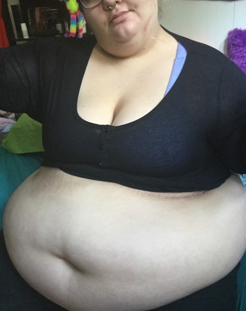 Porn cute-fattie: for some reason, i feel so cute photos