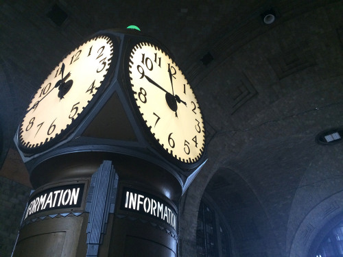 talesofdrunkennessandcruelty:Peek Inside Buffalo’s Abandoned Art Deco Train Terminal Too incre