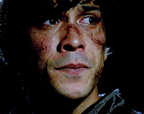bellamyblake:Some Bellamy close-ups from season 3 to show his pain