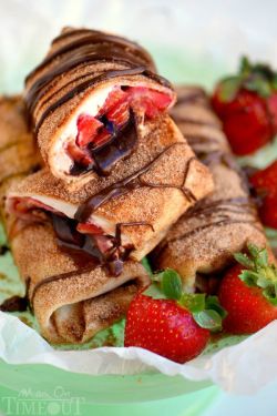 beautifulfoodisamust:  Chocolate Strawberry Cheesecake Chimichangas   Oh my yes