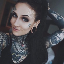 punkgoth666:  Monami Frost 