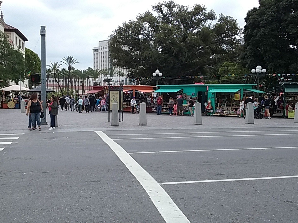Places I walked around Saturday when buying art supplies, Little Tokyo, Chinatown,