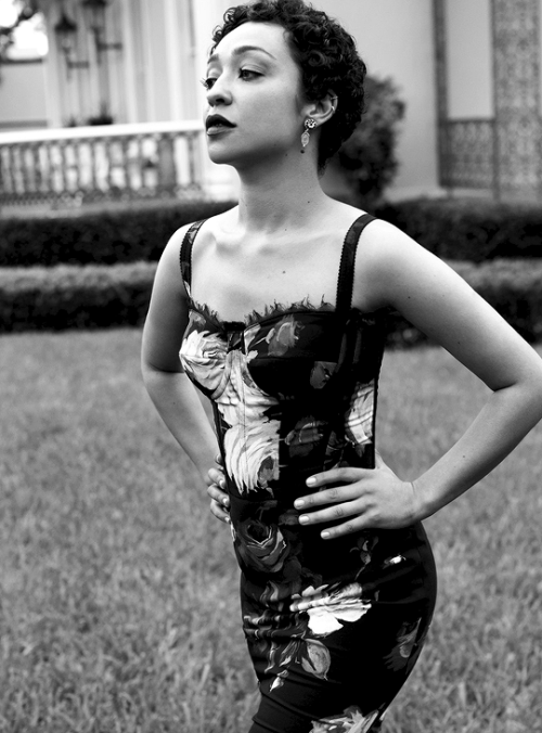 bibliolicious: margotsrobbie: Ruth Negga photographed by Victor Demarchelier for Town &amp; Country 