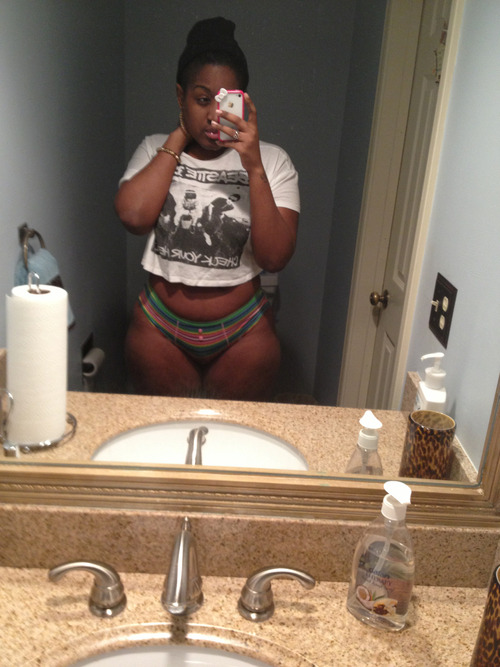 pussynthehood:  😴😎THE HOODS PARADISE!!!👅😎PUSSYNTHEHOOD!DIARY OF A FREAK