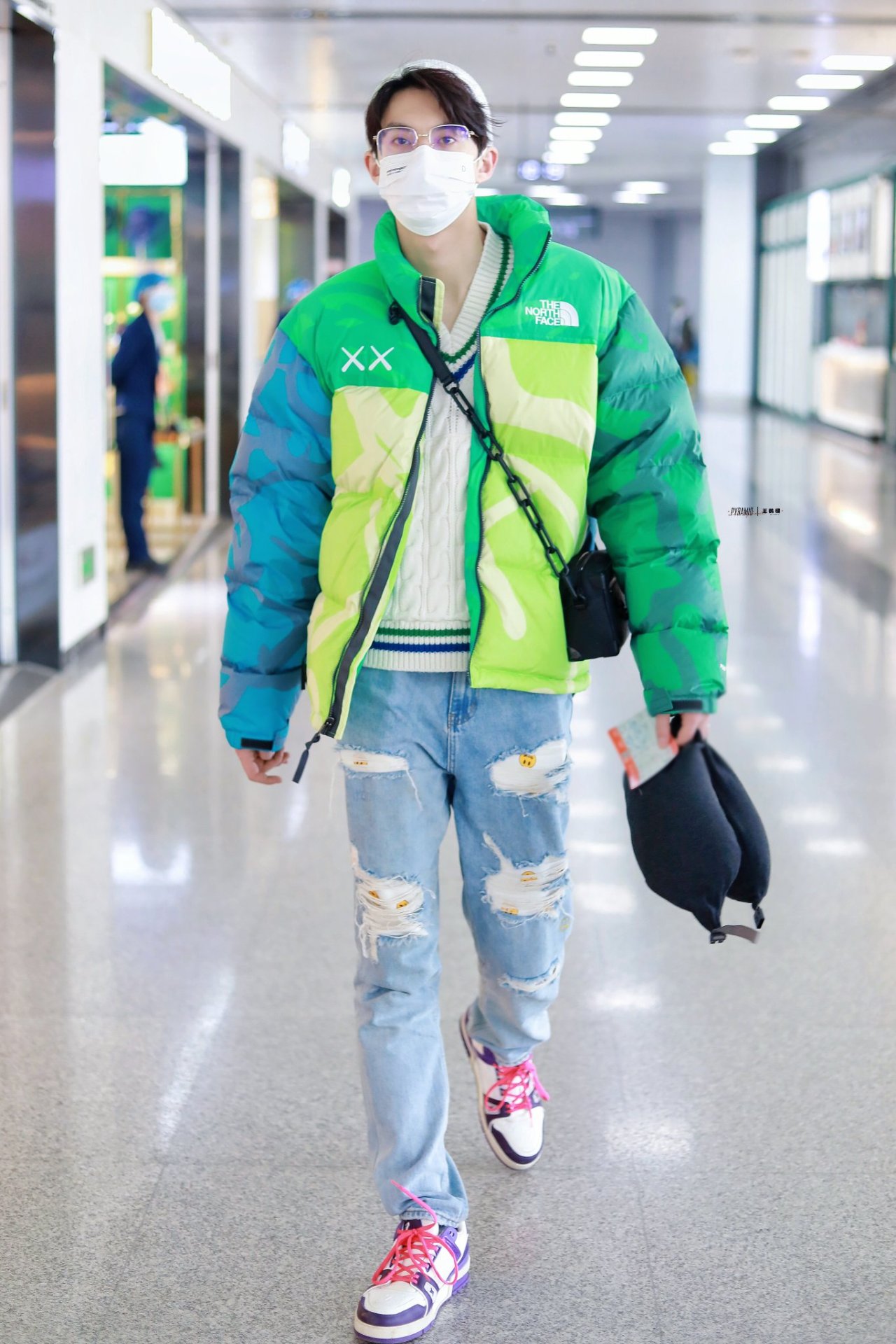 Airport Fashion — Dylan Wang - March 25th 2022