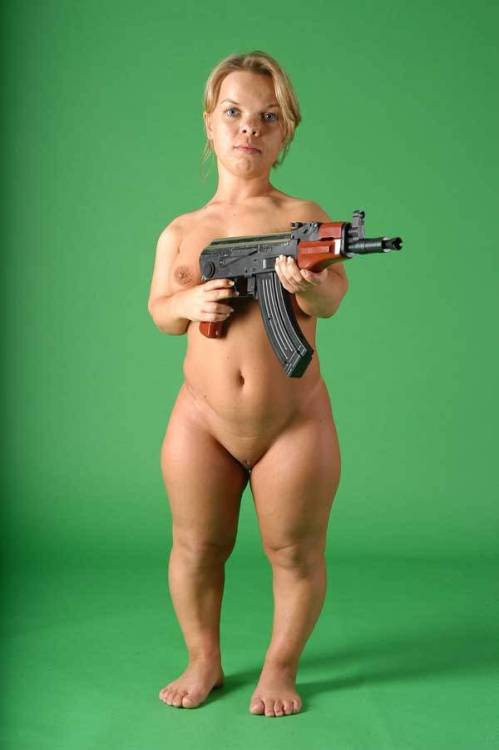 simon69jane:  nakedthoughtfortoday:  I got a great li’l body without clothing and if you don’t agree, well, we’ve got trouble.  That’s all I got to say.  I would not say no this woman is Sexy