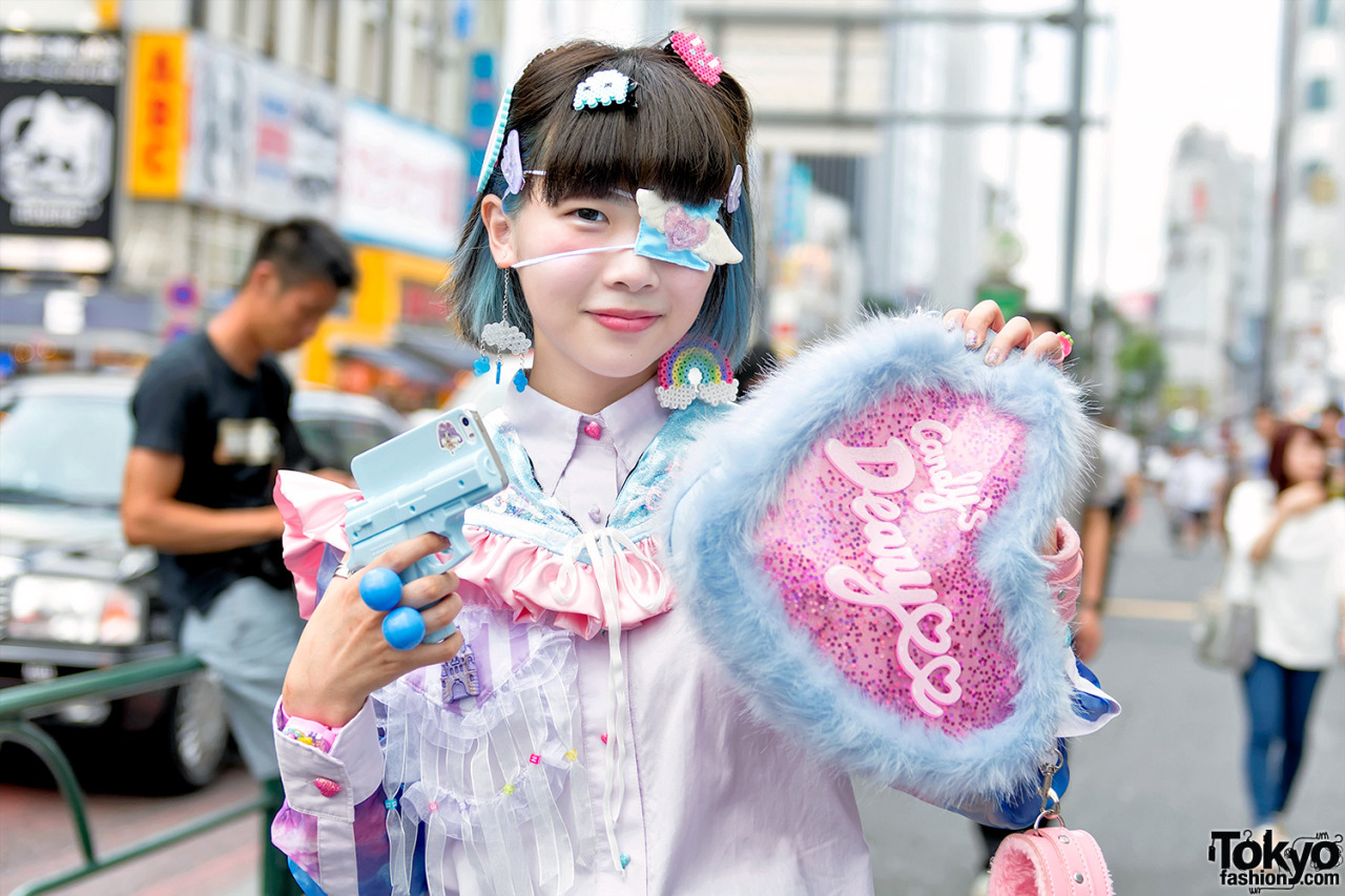 tokyo-fashion:  Met Minodayo on the street in Harajuku. Her look features a pastel