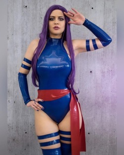 purplemuffinz:PSYLOCKE💙 I just love how the whole strip of lights, reflected on me 😮 this beaut is available as a glossy print over on my Etsy store, with other shiny goods! 🎁 . Visit➡️ https://www.etsy.com/shop/PurpleMuffinz . #latex #psylocke