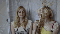 Coveredandsmothered:  If You Have Any Gif Request Or Questions About Videos Do Not