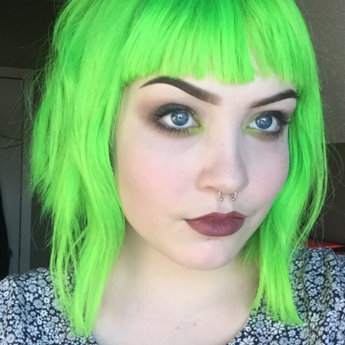 goopgirl: 3 people have stopped me at work to ask how i got my hair this green, and ow just told th