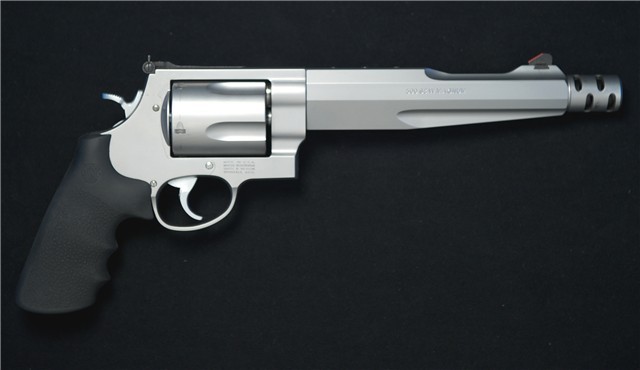 gunrunnerhell:  Smith &amp; Wesson Performance Center 500 A factory tuned and