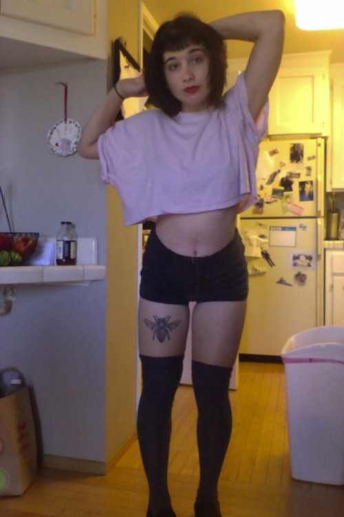 spooky-kitten:  forever taking hella uncomfortable selfies  