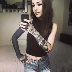 Monami Frost