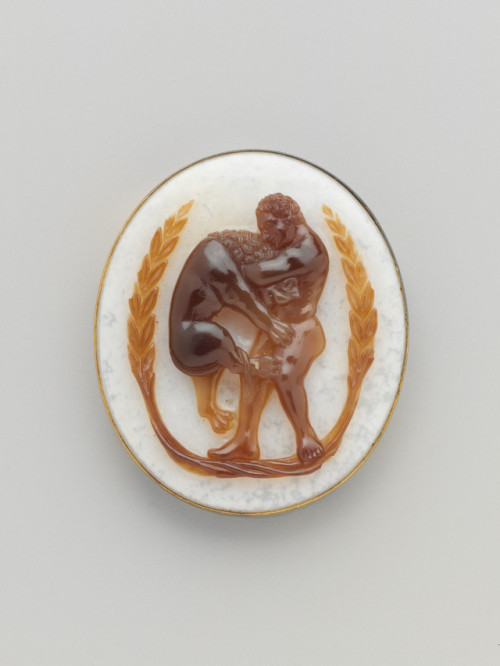 met-medieval-art:Cameo with Hercules and the Nemean Lion within a Garland, Medieval ArtMedium: Sardo