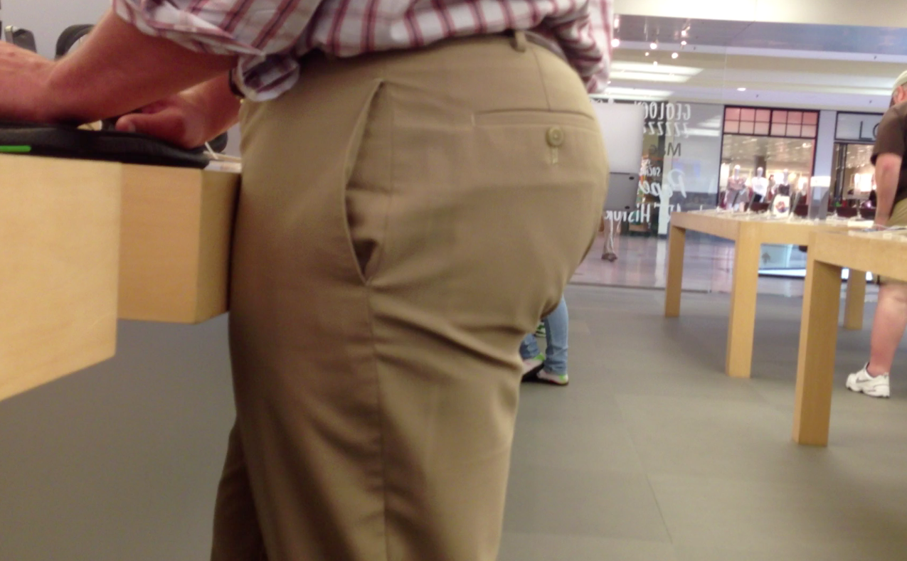 southerncrotch:  menzmen:  Apple Store ass.  Revisiting some old favorites. We’ll