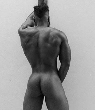 black411blog:  blkmilk:  #SEXY  DAYUM ….HIS DUDE IS A BLESSED KAT ….HE’S JUST TOO DAYUM SEXY  