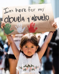 thinkmexican:  ‘My Abuela and Abuelo Can’t Be Scared Anymore’: the Story Behind the Brave Girl Who Stood Up for Her GrandparentsSophia is only four years old, but when she learned about the number of deportations happening under the Trump administration