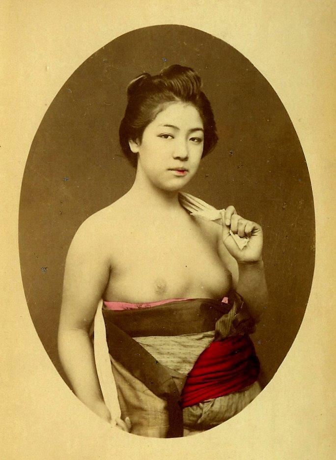 Topless Japanese geisha. Via Okinawa Soba.