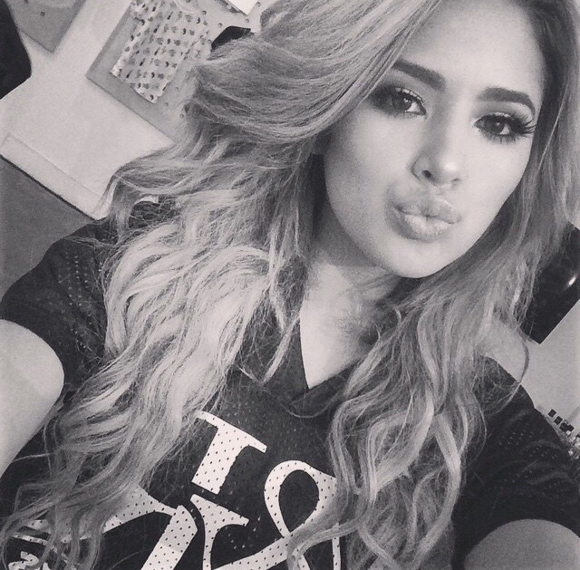 villegas-news:  vibemagazine: Hair and make up finally done after sound check ❤️