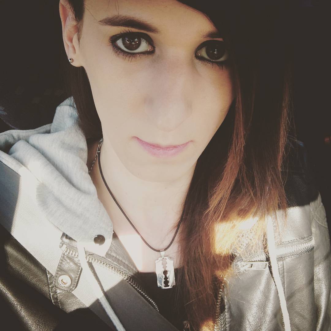 This is how i look outside :3 Going to shopping xd #emo #emotrap #emogirl #rawr #outfit