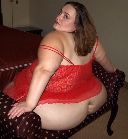 ssbbw-pear:    Stand her up, bend her over and fuck her balls deep