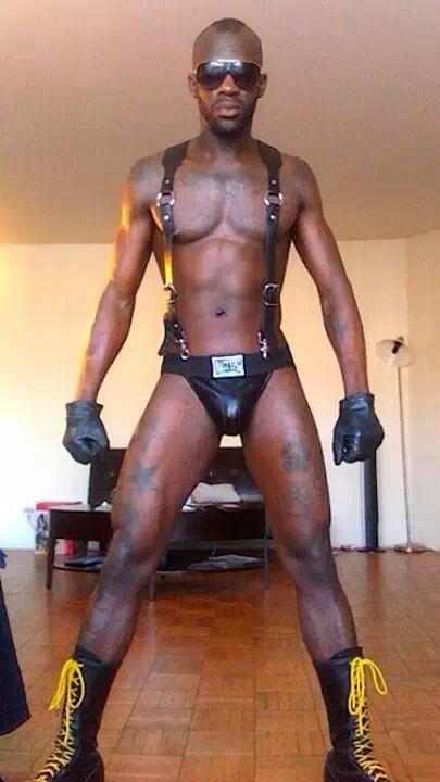 canuba69:  Woof, mmm yellow laces can only mean 1 thing…Piss, well give me your
