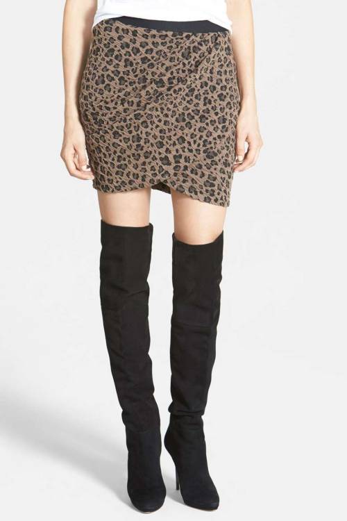ASTR Textured Wrap MiniskirtSee what&rsquo;s on sale from Nordstrom Rack on Wantering.