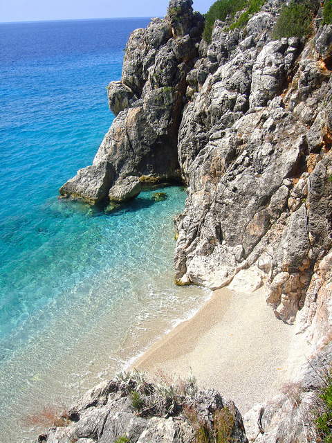 A small beautiful beach between Jale and Gjipe, southern Albania (by ChR1sTare).