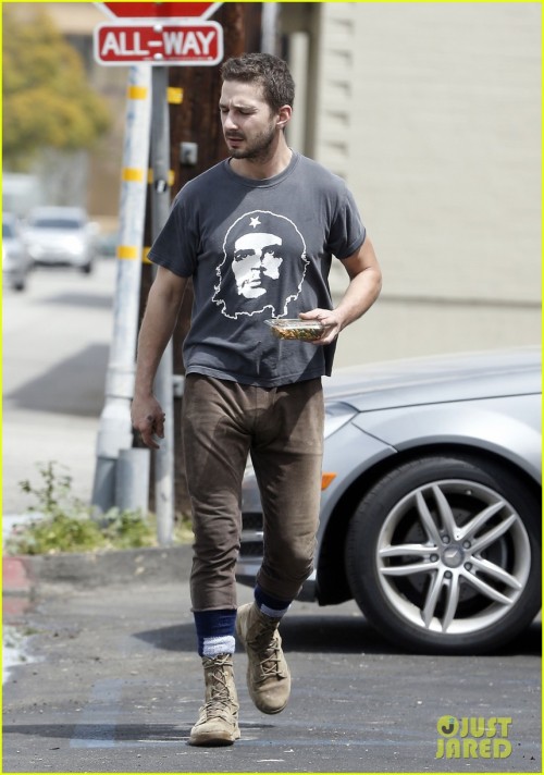 guys-with-bulges:  Shia LaBulge. To see the entire set of bulge photos click here.