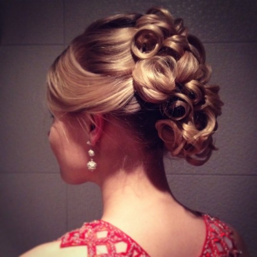 Same #red #dress but a bit different #updo #hair #hairstyle #hairdo #blonde #blonde #looptheloop #cu